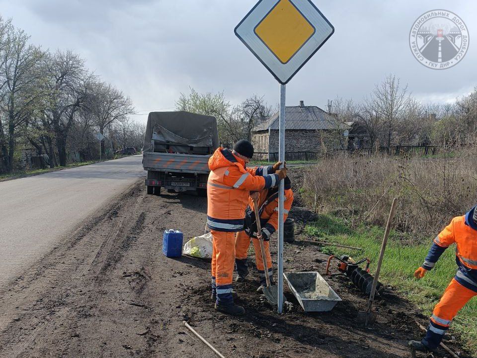 Генеральная уборка на дорогах общего пользования продолжается Генеральная уборка на дорогах общего пользования продолжается