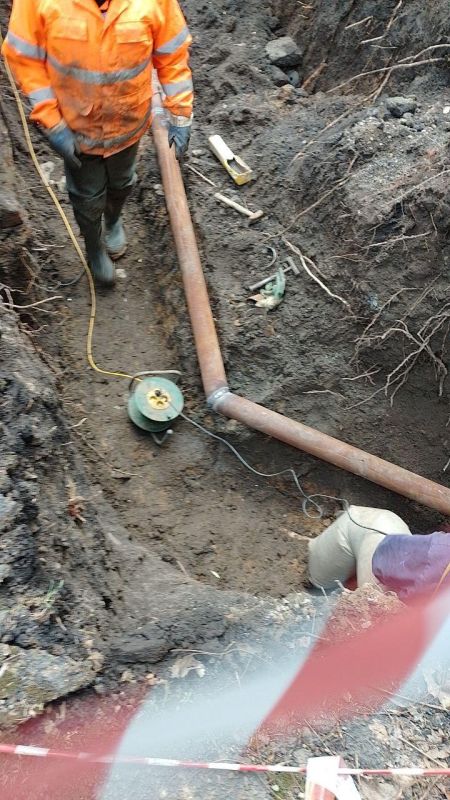Нижегородские специалисты заменили аварийный участок трубы водоснабжения в Харцызске Нижегородские специалисты заменили аварийный участок трубы водоснабжения в Харцызске