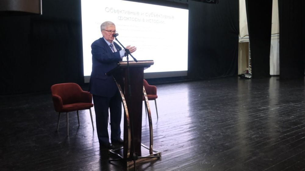 Обучающийся Донецкой Народной Республики покоряет вершины знаний во Владикавказе! Обучающийся Донецкой Народной Республики покоряет вершины знаний во Владикавказе!