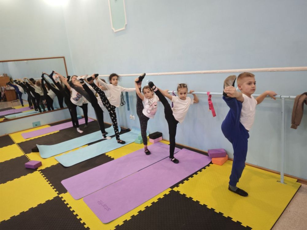 В мае 2019 был создан коллектив спортивной гимнастики и акробатики SWEET DREAM TEAM_Acro_Gymnastics под руководством молодой и талантливой девушки Доминовой Алины Юрьевны В мае 2019 был создан коллектив спортивной гимнастики и акробатики SWEET DREAM TEAM_Acro_Gymnastics под руководством молодой и талантливой девушки Доминовой Алины Юрьевны