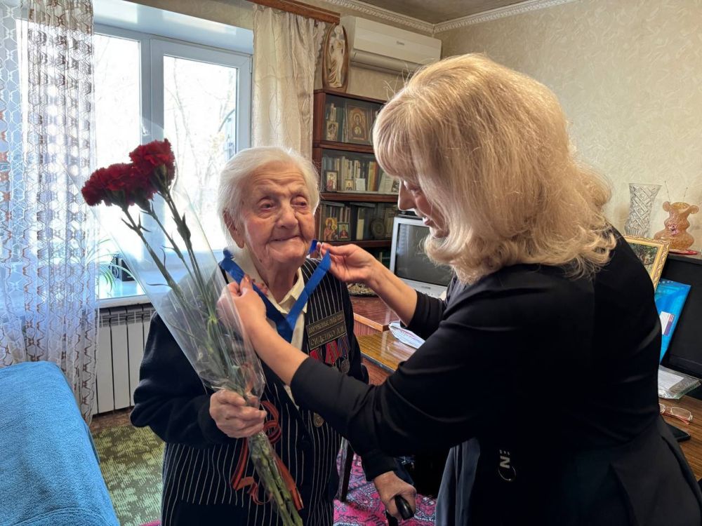 Честь и слава почетным гражданам Донецка! Честь и слава почетным гражданам Донецка!