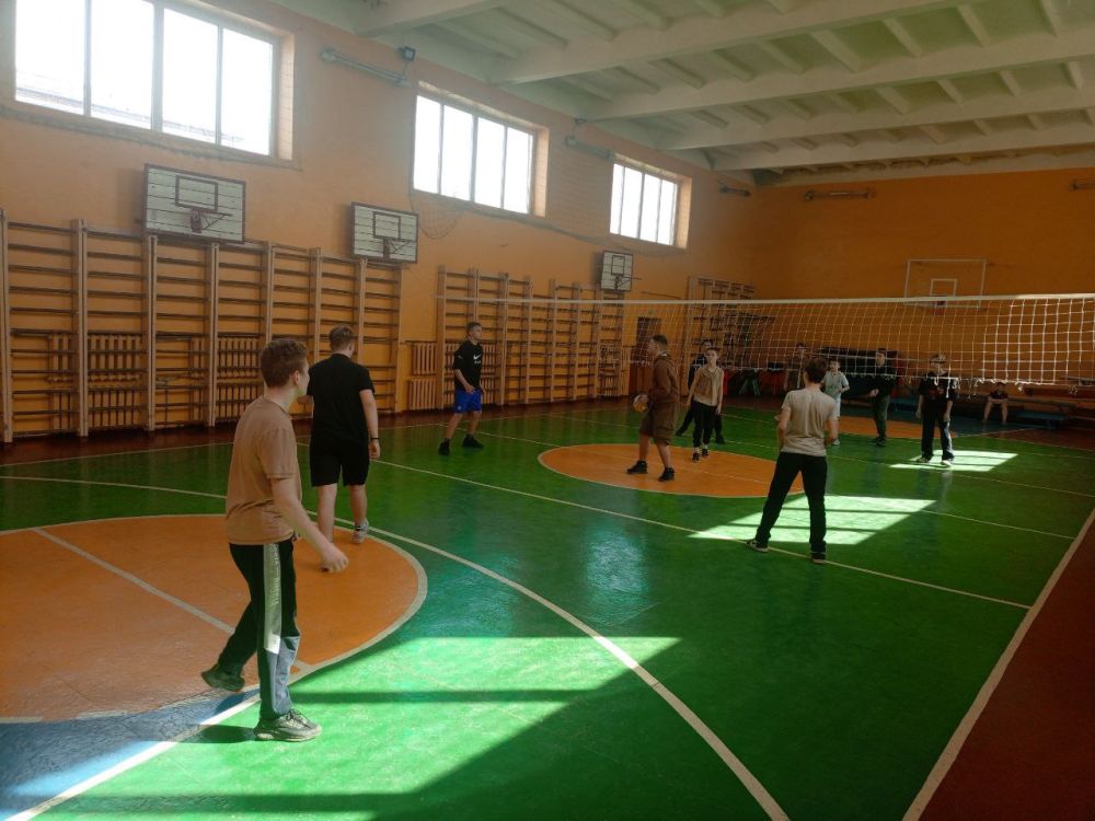 В Ждановке прошли соревнования по пионерболу В Ждановке прошли соревнования по пионерболу