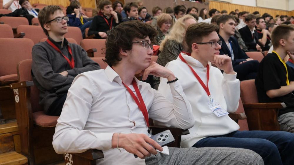 Обучающийся Донецкой Народной Республики покоряет вершины знаний во Владикавказе! Обучающийся Донецкой Народной Республики покоряет вершины знаний во Владикавказе!