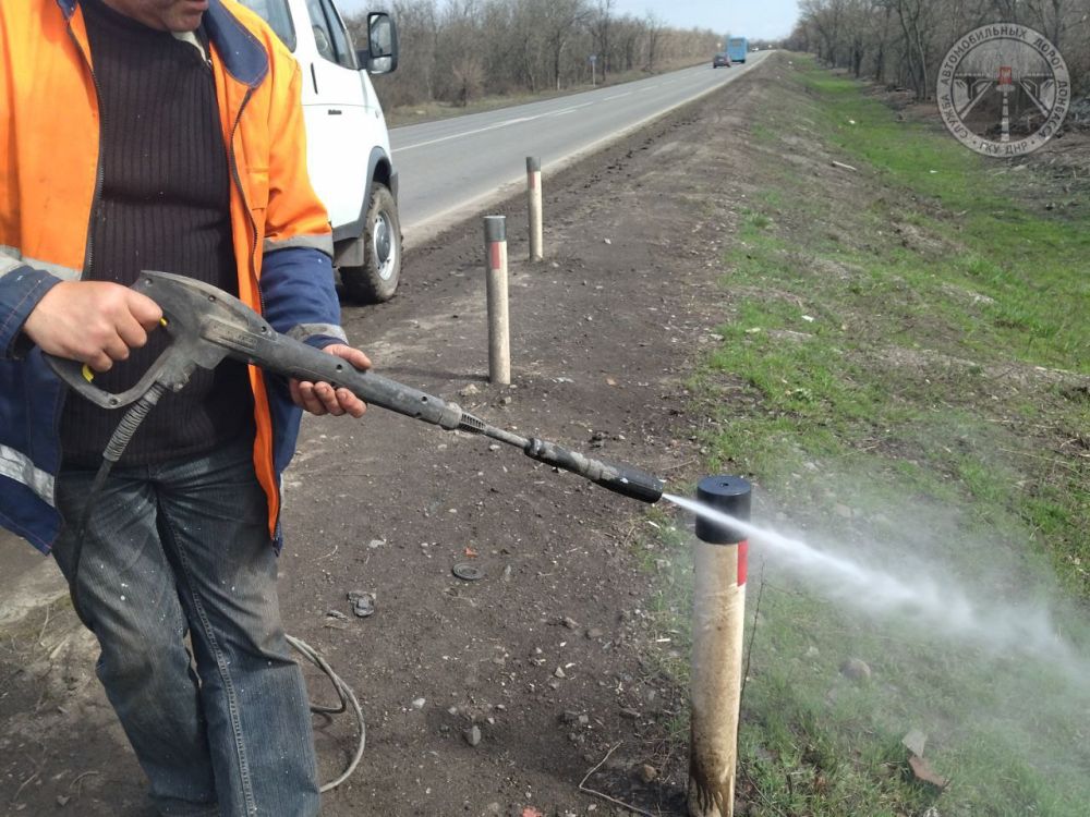 Генеральная уборка на дорогах общего пользования продолжается Генеральная уборка на дорогах общего пользования продолжается