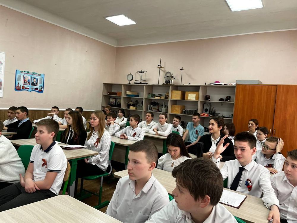 Николай Михайлов: По партийному проекту «Мир возможностей» в ГБОУ «Марьяновская школа Старобешевского М.О.» прошел открытый урок «Наследники Победы», посвященный 80-й годовщине Великой Победы Николай Михайлов: По партийному проекту «Мир возможностей» в ГБОУ «Марьяновская школа Старобешевского М.О.» прошел открытый урок «Наследники Победы», посвященный 80-й годовщине Великой Победы