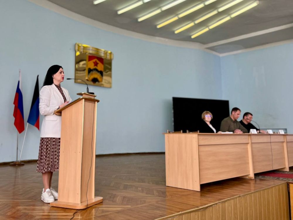 Александр Шатов: Аппаратное совещание в Администрации Шахтерского муниципального округа Донецкой Народной Республики Александр Шатов: Аппаратное совещание в Администрации Шахтерского муниципального округа Донецкой Народной Республики