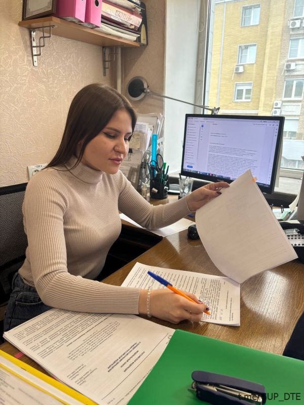 СОБЛЮДАТЬ БУКВУ И ДУХ ЗАКОНА: ЮРИДИЧЕСКИЙ ОТДЕЛ ФИЛИАЛА «ДОНЕЦКТЕПЛОСЕТЬ» СОБЛЮДАТЬ БУКВУ И ДУХ ЗАКОНА: ЮРИДИЧЕСКИЙ ОТДЕЛ ФИЛИАЛА «ДОНЕЦКТЕПЛОСЕТЬ»