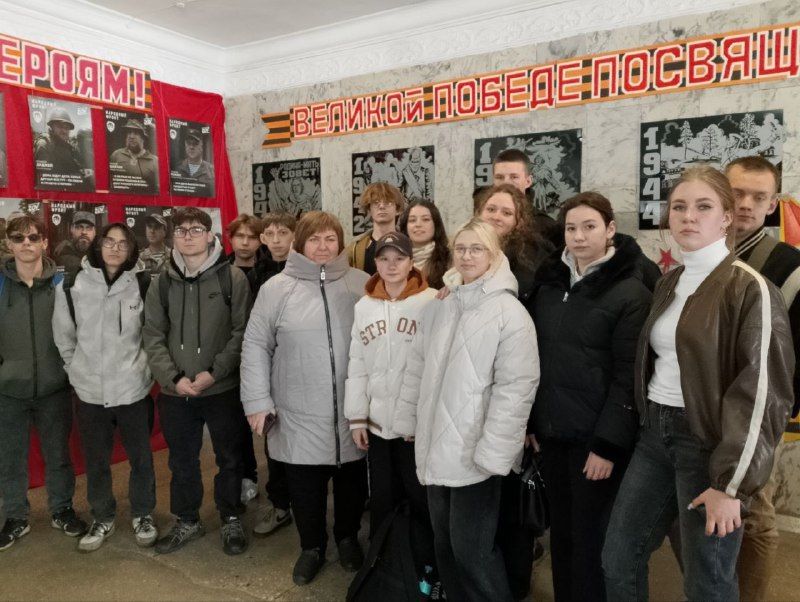 В Снежном прошли творческие и патриотические мероприятия В Снежном прошли творческие и патриотические мероприятия