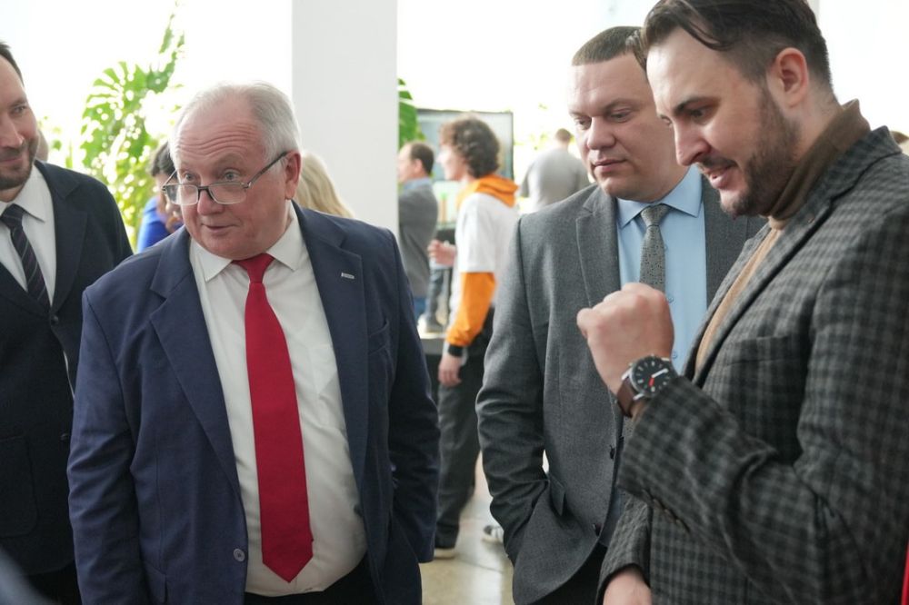 Олег Трофимов: Сегодня принял участие в открытии первого Фестиваля робототехники, который состоялся в Донецком национальном техническом университете Олег Трофимов: Сегодня принял участие в открытии первого Фестиваля робототехники, который состоялся в Донецком национальном техническом университете