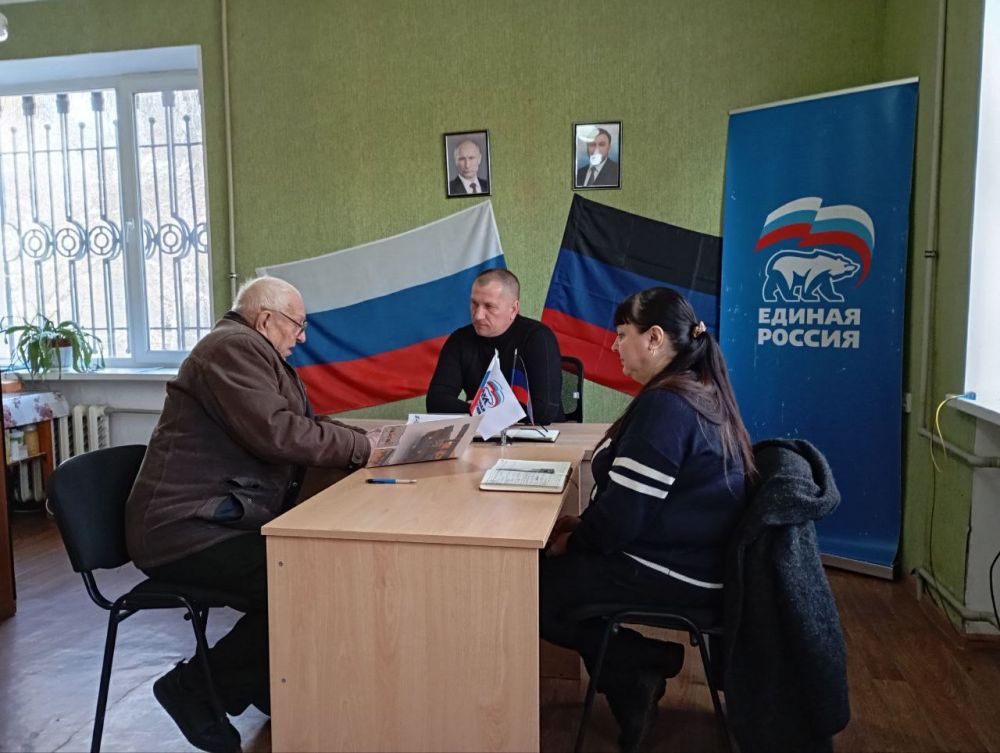Сергей Желновач: 10 апреля 2025 года, заместитель главы администрации городского округа Дебальцево Валерий Бессараб, провёл личный прием граждан в местной общественной приёмной Светлодарского местного отделения Партии... Сергей Желновач: 10 апреля 2025 года, заместитель главы администрации городского округа Дебальцево Валерий Бессараб, провёл личный прием граждан в местной общественной приёмной Светлодарского местного отделения Партии...