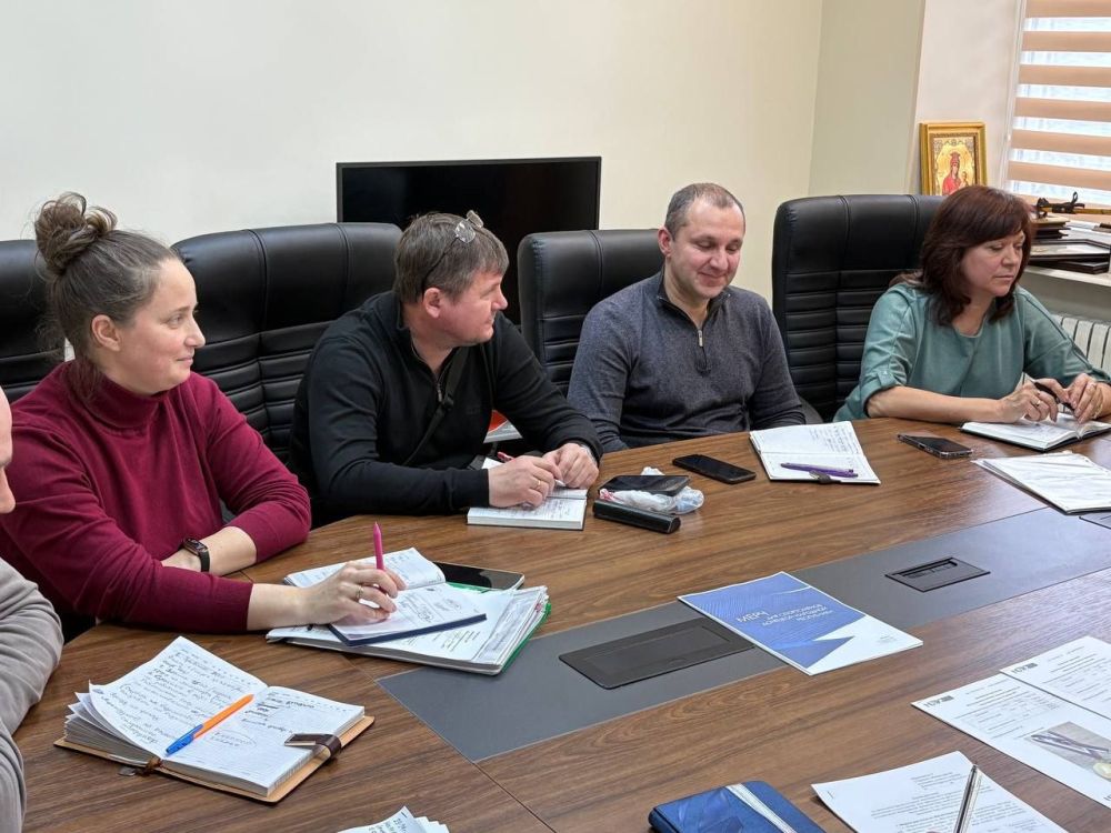 Юрий Мартынов: Сегодня собрал руководителей центров спортивной подготовки и центра адаптивной физической культуры и спорта, чтобы обсудить важный вопрос – участие наших спортсменов во всероссийских соревнованиях Юрий Мартынов: Сегодня собрал руководителей центров спортивной подготовки и центра адаптивной физической культуры и спорта, чтобы обсудить важный вопрос – участие наших спортсменов во всероссийских соревнованиях