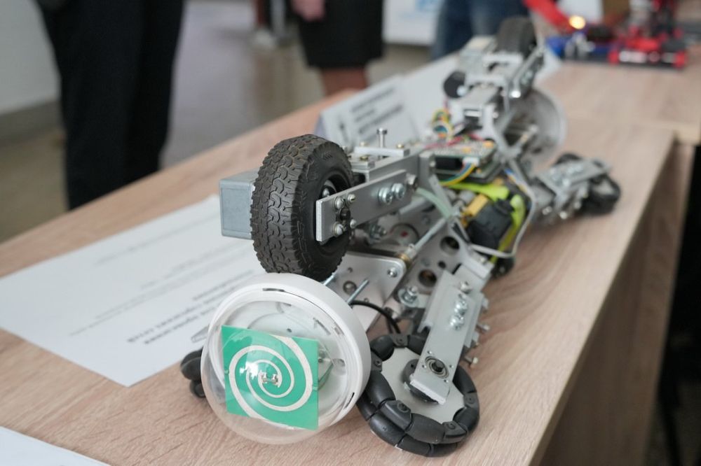 Олег Трофимов: Сегодня принял участие в открытии первого Фестиваля робототехники, который состоялся в Донецком национальном техническом университете Олег Трофимов: Сегодня принял участие в открытии первого Фестиваля робототехники, который состоялся в Донецком национальном техническом университете