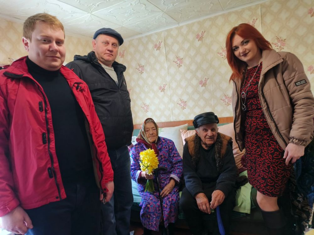 В рамках партийного проекта #ИсторическаяПамять 9 апреля 2025 года, в преддверии 80-й годовщины Дня Победы, коллектив МБУ "Новотроицкий ДК "Горняк" совместно с администрацией пгт В рамках партийного проекта #ИсторическаяПамять 9 апреля 2025 года, в преддверии 80-й годовщины Дня Победы, коллектив МБУ "Новотроицкий ДК "Горняк" совместно с администрацией пгт