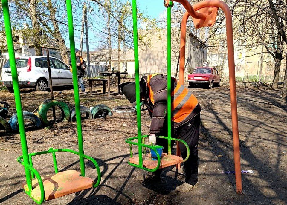 Иван Адамец: В Куйбышевском районе продолжается работа по благоустройству детских площадок Иван Адамец: В Куйбышевском районе продолжается работа по благоустройству детских площадок