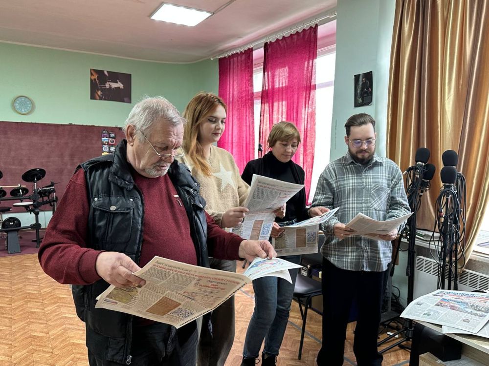 Исполнительный Секретарь Иловайского местного отделения Всероссийской политической партии «Единая Россия» Оксана Гранкина провела встречу с трудовым коллективом МБУДО «Детская школа искусств» Исполнительный Секретарь Иловайского местного отделения Всероссийской политической партии «Единая Россия» Оксана Гранкина провела встречу с трудовым коллективом МБУДО «Детская школа искусств»