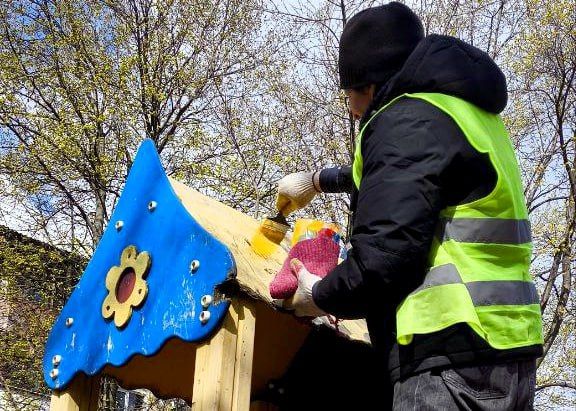 Иван Адамец: В Куйбышевском районе продолжается работа по благоустройству детских площадок Иван Адамец: В Куйбышевском районе продолжается работа по благоустройству детских площадок