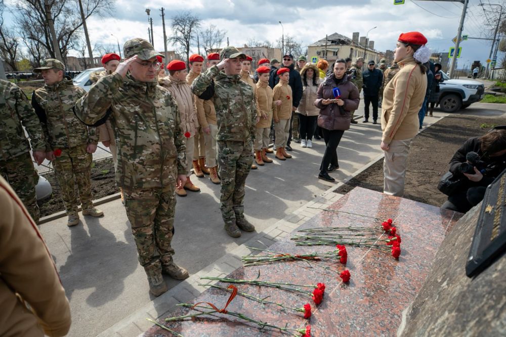 Олег Моргун: В кругу почетных гостей открыли памятный знак Ивану Мерзляку Олег Моргун: В кругу почетных гостей открыли памятный знак Ивану Мерзляку