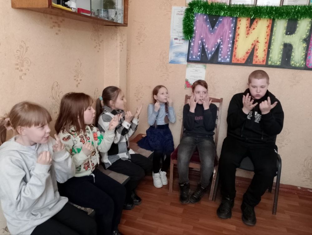 В Снежном прошли творческие и патриотические мероприятия В Снежном прошли творческие и патриотические мероприятия
