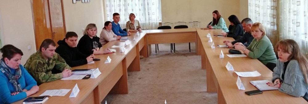 Наталья Бегуненко: 10 апреля в Управе Петровского внутригородского района Администрации городского округа Донецк прошло заседание Комиссии по делам несовершеннолетних и защите их прав Наталья Бегуненко: 10 апреля в Управе Петровского внутригородского района Администрации городского округа Донецк прошло заседание Комиссии по делам несовершеннолетних и защите их прав