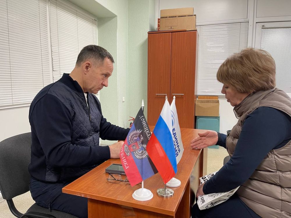 Дорогие друзья!. Сегодняшний приём граждан стал для меня не просто рабочим днём, а настоящим диалогом с теми, ради кого мы работаем Дорогие друзья!. Сегодняшний приём граждан стал для меня не просто рабочим днём, а настоящим диалогом с теми, ради кого мы работаем