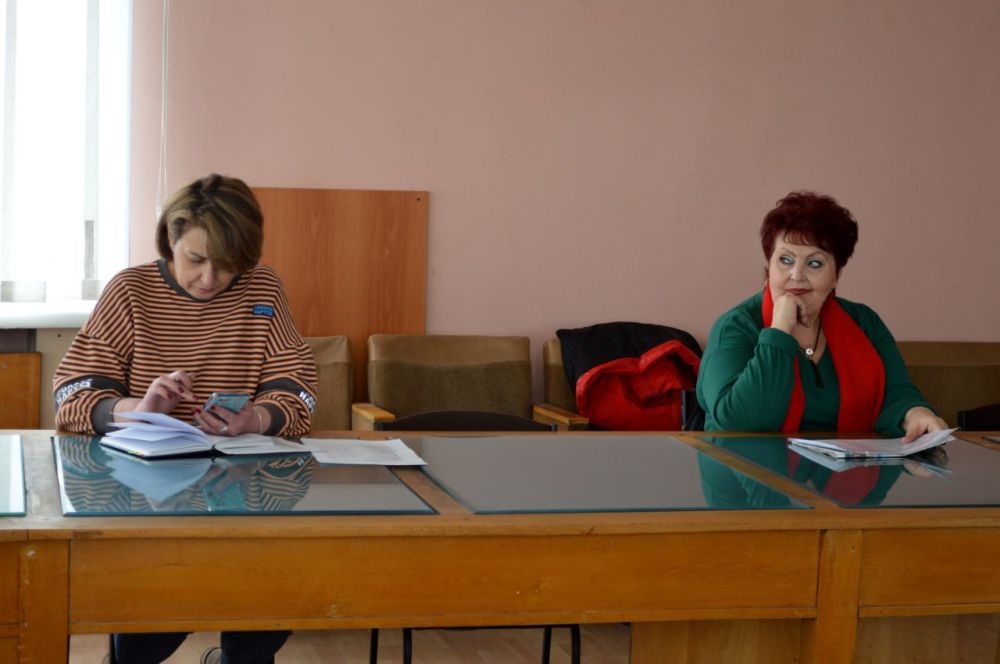 Татьяна Копылова: Сегодня в Управе Ворошиловского внутригородского района состоялось рабочее совещание по вопросам санитарного состояния прилегающей территории и контейнерных площадок объектов торговли Татьяна Копылова: Сегодня в Управе Ворошиловского внутригородского района состоялось рабочее совещание по вопросам санитарного состояния прилегающей территории и контейнерных площадок объектов торговли