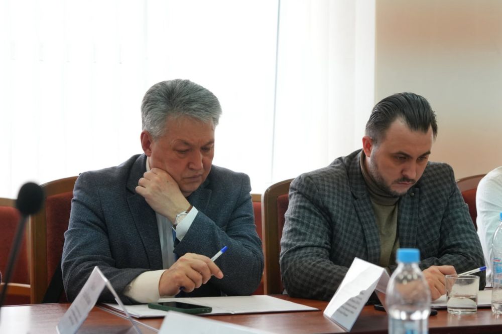 Ольга Колударова: Сегодня с заместителем Председателя Правительства ДНР Ларисой Толстыкиной провели заседание коллегии Минобрнауки ДНР, где подвели итоги деятельности ведомства в 2024 году и определили планы на текущий год Ольга Колударова: Сегодня с заместителем Председателя Правительства ДНР Ларисой Толстыкиной провели заседание коллегии Минобрнауки ДНР, где подвели итоги деятельности ведомства в 2024 году и определили планы на текущий год