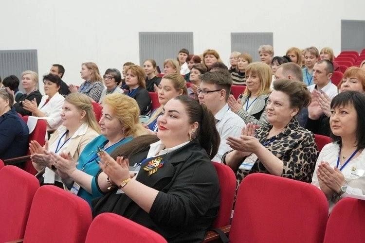 Битва педагогических талантов: в ДНР выберут лучшего учителя общего образования Битва педагогических талантов: в ДНР выберут лучшего учителя общего образования