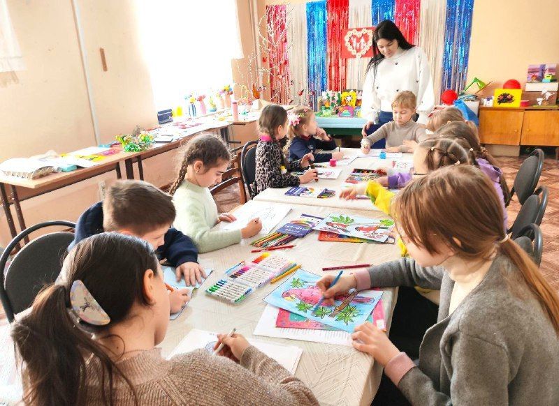 В Снежном прошли творческие и патриотические мероприятия В Снежном прошли творческие и патриотические мероприятия