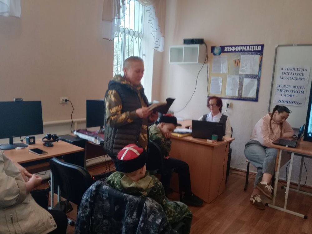 С завершением серии поэтических чтений, которые состоялись в Докучаевской школе № 6 в память о наших погибших земляках, защитниках Донбасса, выражаю искреннюю благодарность Совету женщин города Докучаевска в лице... С завершением серии поэтических чтений, которые состоялись в Докучаевской школе № 6 в память о наших погибших земляках, защитниках Донбасса, выражаю искреннюю благодарность Совету женщин города Докучаевска в лице...