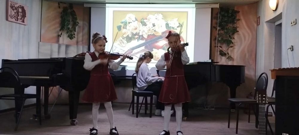 В Кировском прошел тематический концерт В Кировском прошел тематический концерт