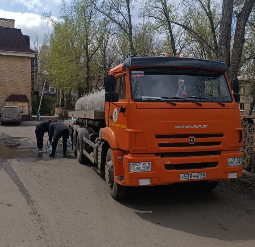 Валентин Левченко: Сегодня на ул.Левицкого, 25 для жителей организован подвоз 5-ти тонн воды Валентин Левченко: Сегодня на ул.Левицкого, 25 для жителей организован подвоз 5-ти тонн воды