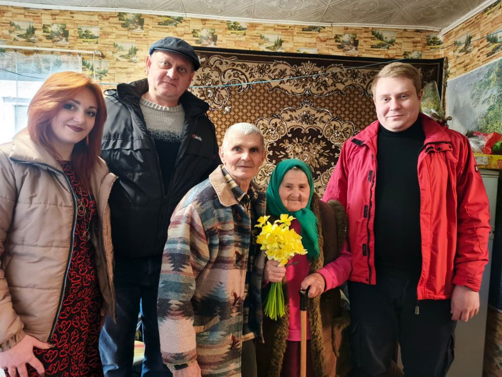 В рамках партийного проекта #ИсторическаяПамять 9 апреля 2025 года, в преддверии 80-й годовщины Дня Победы, коллектив МБУ "Новотроицкий ДК "Горняк" совместно с администрацией пгт В рамках партийного проекта #ИсторическаяПамять 9 апреля 2025 года, в преддверии 80-й годовщины Дня Победы, коллектив МБУ "Новотроицкий ДК "Горняк" совместно с администрацией пгт