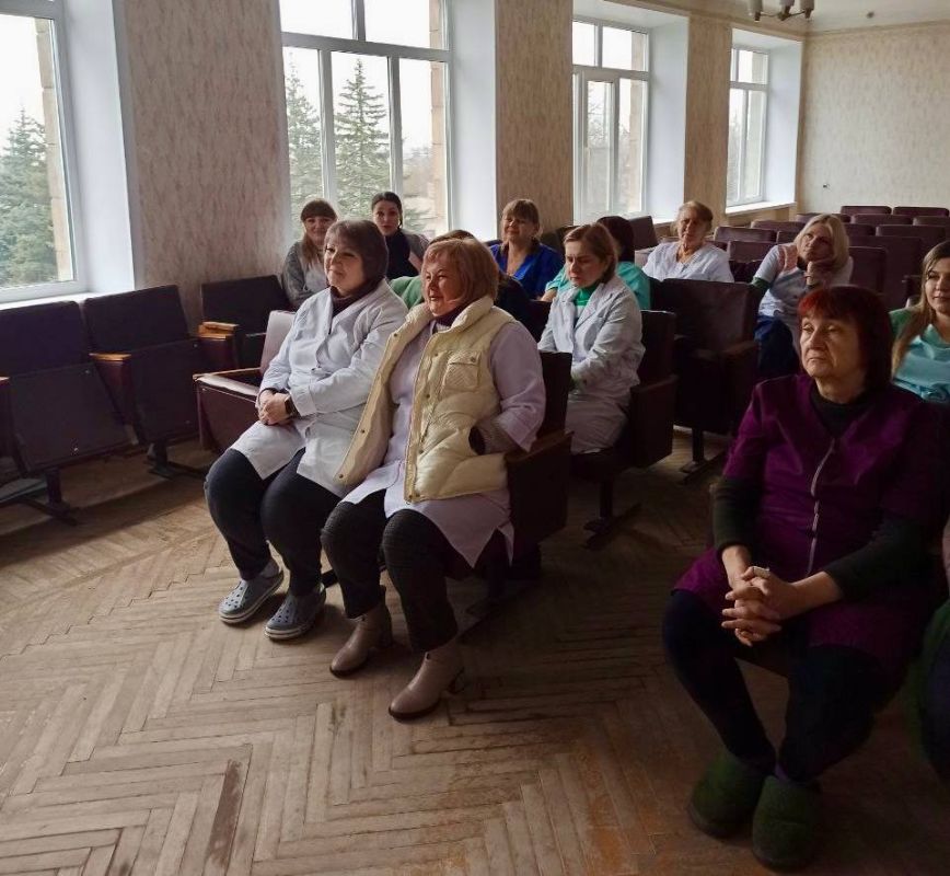 Собрание актива. Секретарь Первичного Отделения № 499 Местного Отделения Всероссийской Политической Партии «Единая Россия» Лисовина Елена Анатольевна провела собрание актива Первичного отделения Собрание актива. Секретарь Первичного Отделения № 499 Местного Отделения Всероссийской Политической Партии «Единая Россия» Лисовина Елена Анатольевна провела собрание актива Первичного отделения