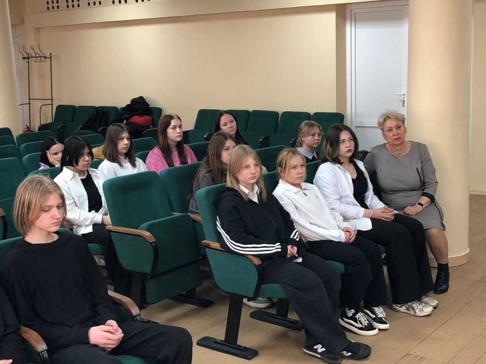 В центре культуры и досуга Ждановки прошло мероприятие ко Дню космонавтики В центре культуры и досуга Ждановки прошло мероприятие ко Дню космонавтики