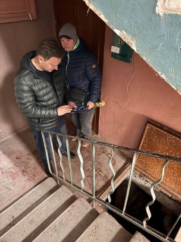 Иван Адамец: В Куйбышевском районе была проведена встреча по обращению жителя касающиеся порыва наружного водопровода по адресу: ул. Валерия Арсенова, 10 Иван Адамец: В Куйбышевском районе была проведена встреча по обращению жителя касающиеся порыва наружного водопровода по адресу: ул. Валерия Арсенова, 10