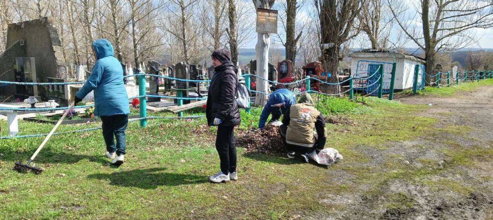 В рамках партпроекта Единой России "Историческая память" партийцы пгт В рамках партпроекта Единой России "Историческая память" партийцы пгт