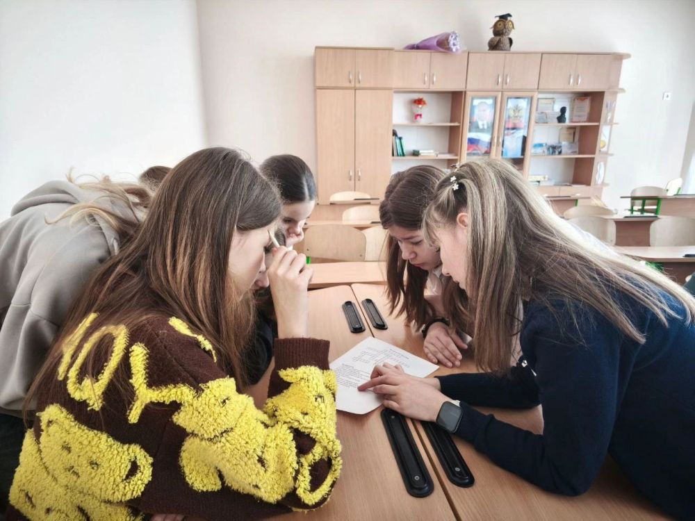 Весь мир отмечает 12 апреля День авиации и космонавтики — памятную дату, посвящённую первому полёту человека в космос Весь мир отмечает 12 апреля День авиации и космонавтики — памятную дату, посвящённую первому полёту человека в космос