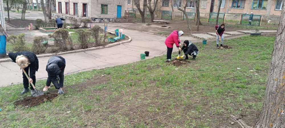Снежнянцы отдали частичку благодарности и тепла героям Снежнянцы отдали частичку благодарности и тепла героям