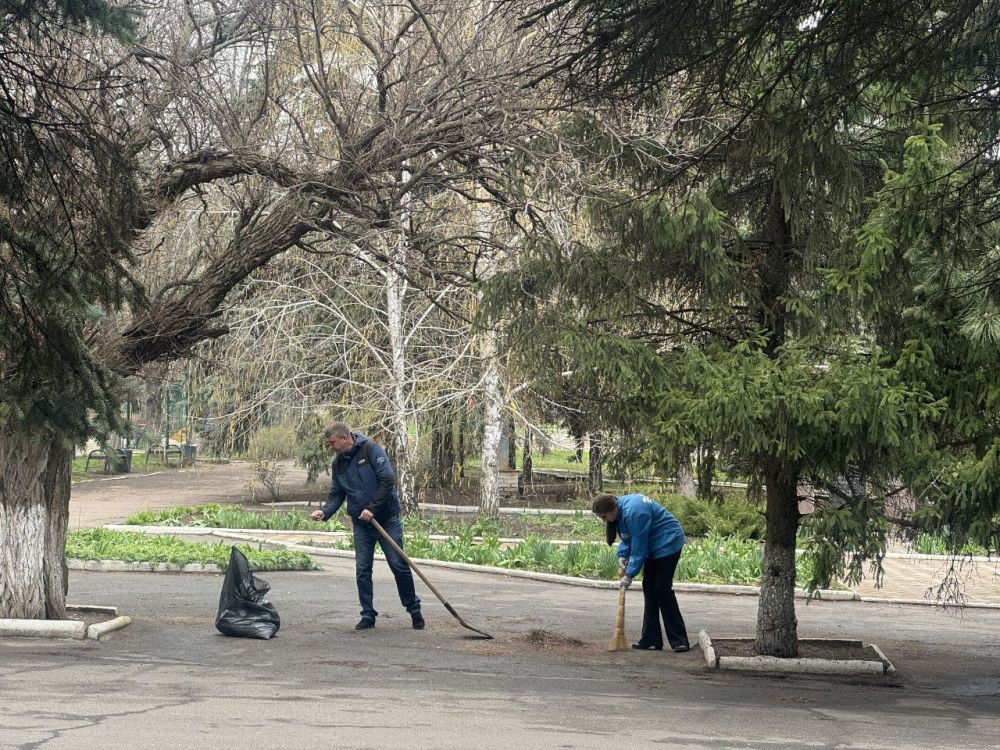 Николай Михайлов: Во исполнение Поручения Главы Донецкой Народной Республики Дениса Владимировича Пушилина, по партийному проекту «Городская среда», в рамках двухмесячника по благоустройству населенных пунктов в... Николай Михайлов: Во исполнение Поручения Главы Донецкой Народной Республики Дениса Владимировича Пушилина, по партийному проекту «Городская среда», в рамках двухмесячника по благоустройству населенных пунктов в...