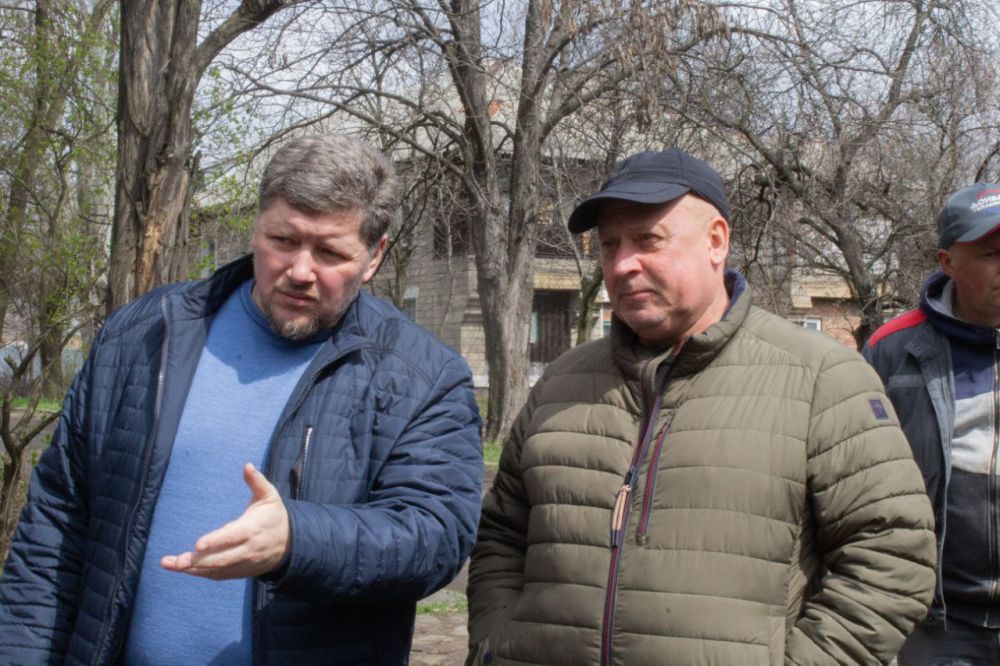 Анна Кондрыкинская: Сегодня с коллегами из Ассоциации председателей советов многоквартирных домов ДНР, руководителем филиала ГУП ДНР «Донбасстеплоэнерго» и заместителем руководителя Единого фонда по управлению МКД ДНР... Анна Кондрыкинская: Сегодня с коллегами из Ассоциации председателей советов многоквартирных домов ДНР, руководителем филиала ГУП ДНР «Донбасстеплоэнерго» и заместителем руководителя Единого фонда по управлению МКД ДНР...