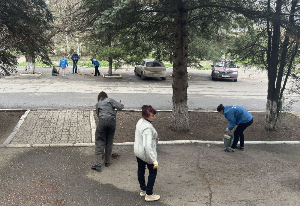 Николай Михайлов: Во исполнение Поручения Главы Донецкой Народной Республики Дениса Владимировича Пушилина, по партийному проекту «Городская среда», в рамках двухмесячника по благоустройству населенных пунктов в... Николай Михайлов: Во исполнение Поручения Главы Донецкой Народной Республики Дениса Владимировича Пушилина, по партийному проекту «Городская среда», в рамках двухмесячника по благоустройству населенных пунктов в...