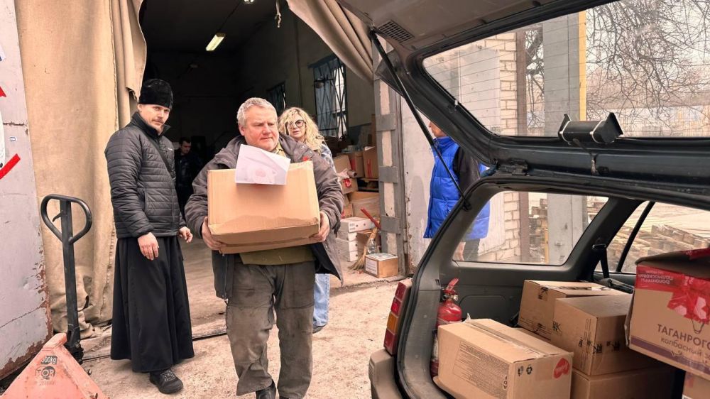 Волонтёры из Подмосковья продолжают гуманитарную миссию в Макеевке Волонтёры из Подмосковья продолжают гуманитарную миссию в Макеевке
