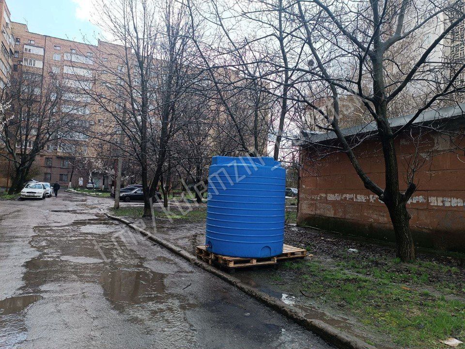 Алексей Кулемзин: В связи с нестабильным водоснабжением в городе, продолжается установка резервуаров для обеспечения жителей водой Алексей Кулемзин: В связи с нестабильным водоснабжением в городе, продолжается установка резервуаров для обеспечения жителей водой