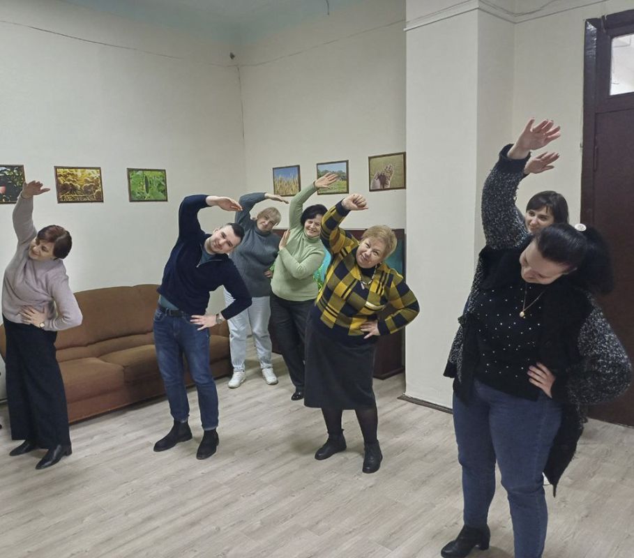 Министерство сельского хозяйства ДНР приняло участие в Республиканской зарядке ко Всемирному дню здоровья Министерство сельского хозяйства ДНР приняло участие в Республиканской зарядке ко Всемирному дню здоровья