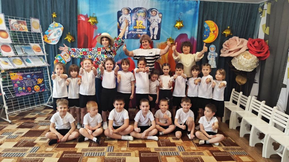 Александр Качанов: В школах и детсадах Докучаевска прошли тематические мероприятия ко Дню космонавтики Александр Качанов: В школах и детсадах Докучаевска прошли тематические мероприятия ко Дню космонавтики