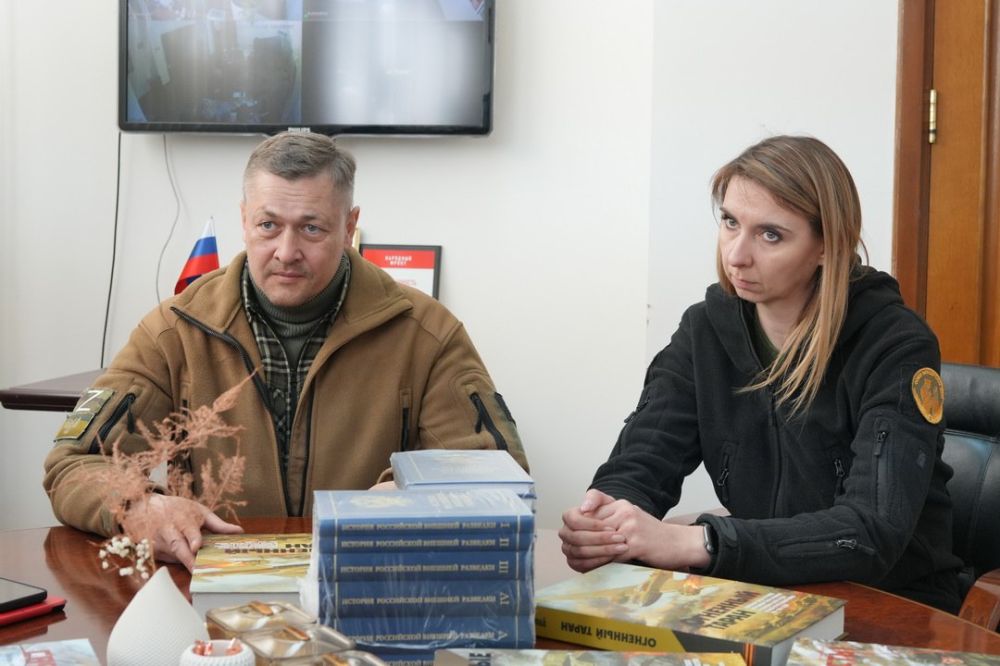 Олег Трофимов: Вместе со своим заместителем Виталием Пестрецовым встретился с Натальей Шевелевой – представителем старейшей Общероссийской общественной организации ветеранов «Российский Союз ветеранов» и Яном Гагиным –... Олег Трофимов: Вместе со своим заместителем Виталием Пестрецовым встретился с Натальей Шевелевой – представителем старейшей Общероссийской общественной организации ветеранов «Российский Союз ветеранов» и Яном Гагиным –...