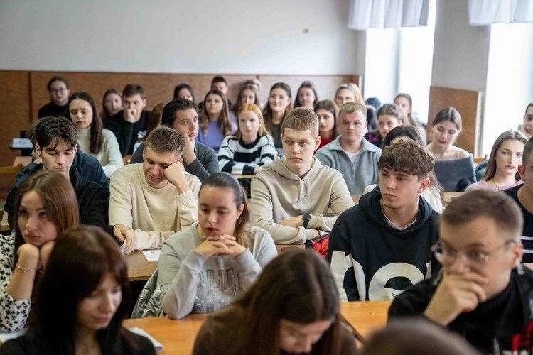 Донецкая академия управления и госслужбы вошла в состав РАНХиГС: что это значит для студентов и Республики Донецкая академия управления и госслужбы вошла в состав РАНХиГС: что это значит для студентов и Республики