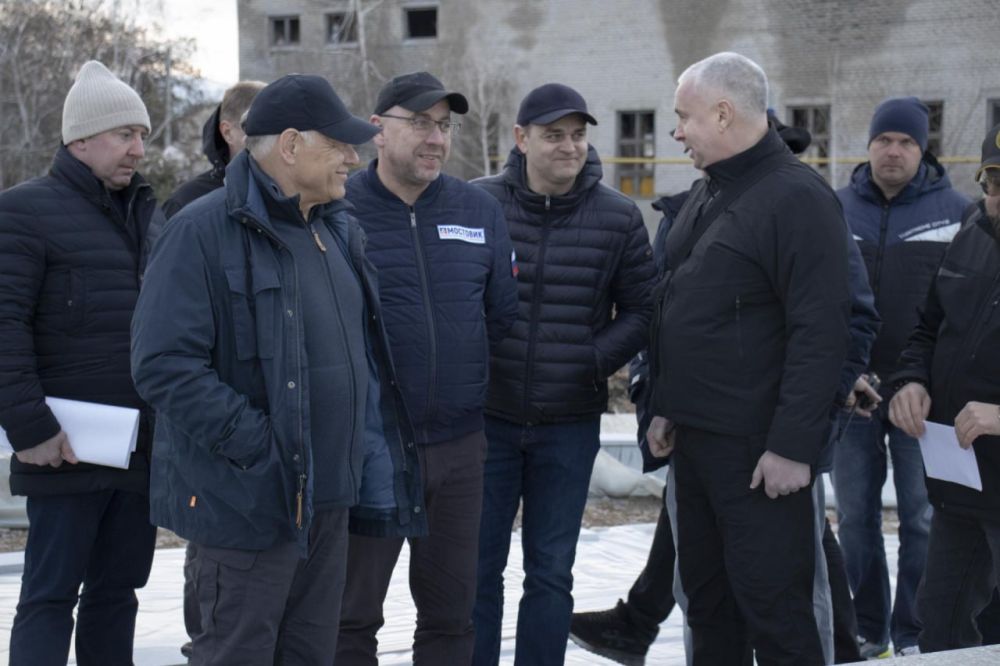 Председатель правления «Автодора» Вячеслав Петушенко и Глава ДНР Денис Пушилин проверил ход восстановления объектов дорожной инфраструктуры в ДНР Председатель правления «Автодора» Вячеслав Петушенко и Глава ДНР Денис Пушилин проверил ход восстановления объектов дорожной инфраструктуры в ДНР