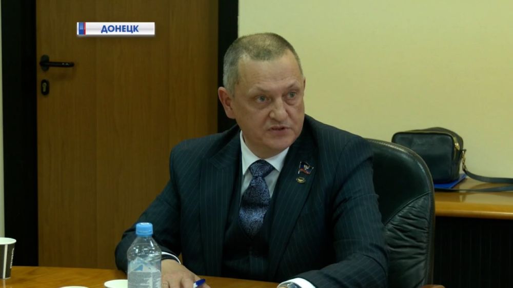 Константин Кузьмин: Вместе с коллегами приступили к созданию Кодекса защитника Отечества Константин Кузьмин: Вместе с коллегами приступили к созданию Кодекса защитника Отечества
