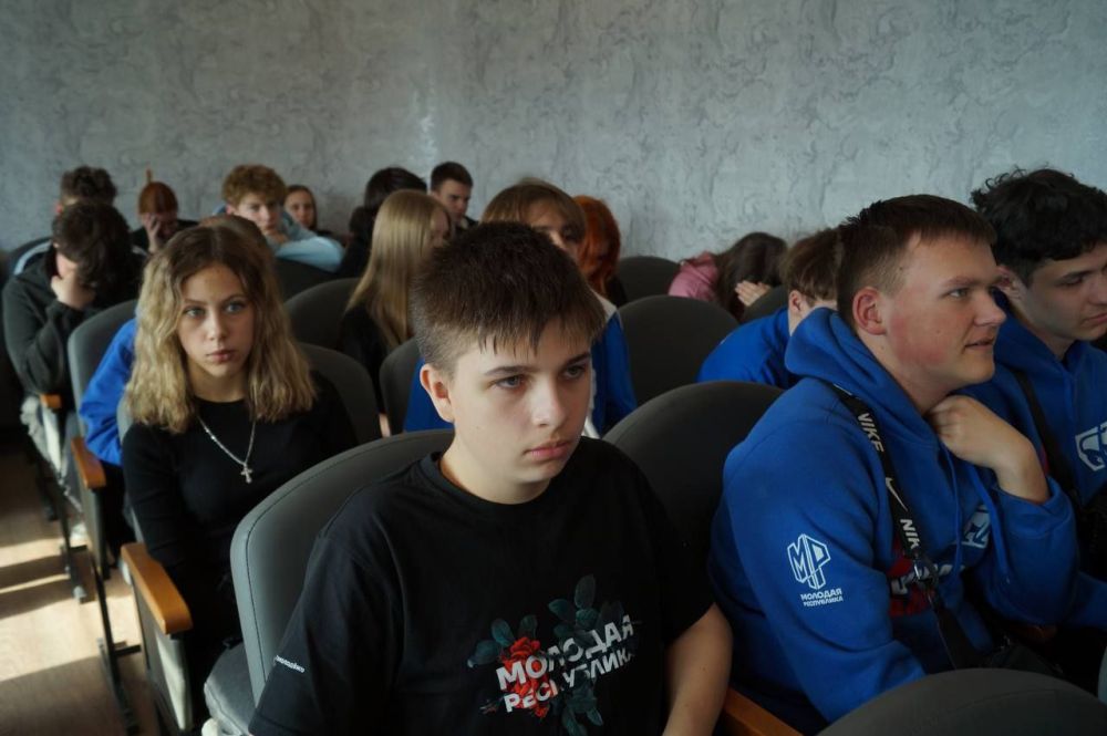 Лекция о грантах для активной молодежи Иловайска стала значимым событием для всех, кто стремится реализовать свои идеи и проекты Лекция о грантах для активной молодежи Иловайска стала значимым событием для всех, кто стремится реализовать свои идеи и проекты
